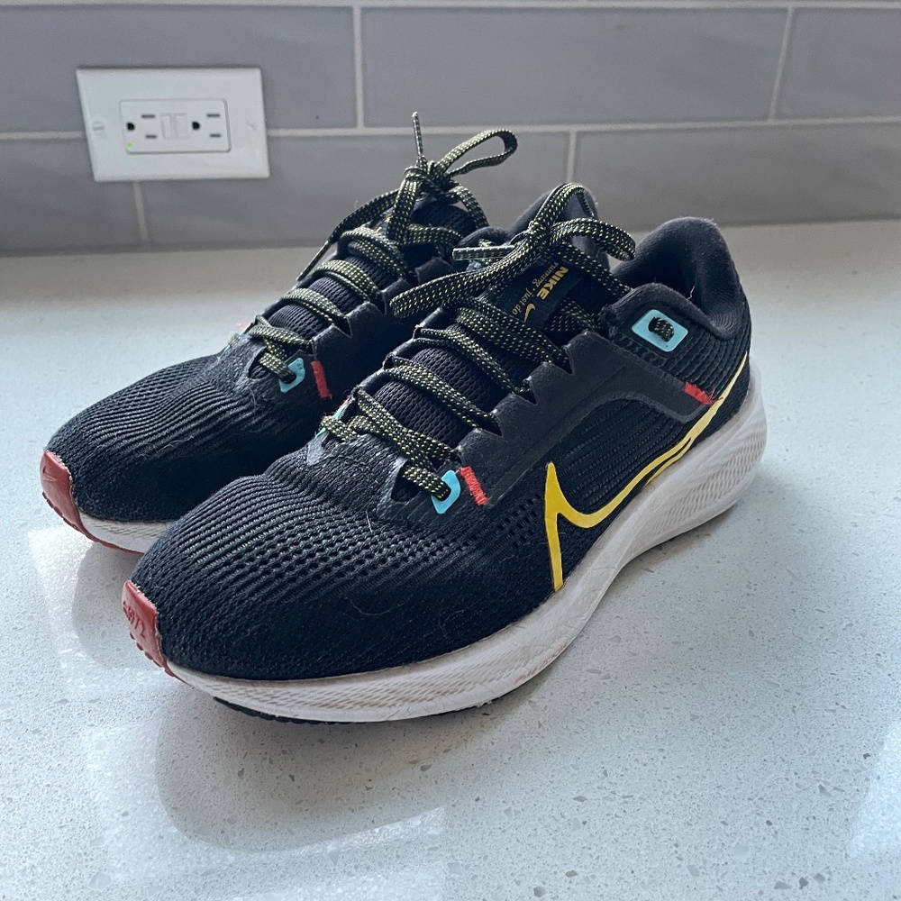 Nike pegasus 40.  Size 7.5 women's